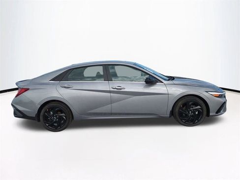 New 2026 Hyundai Elantra SEL Sport image 4