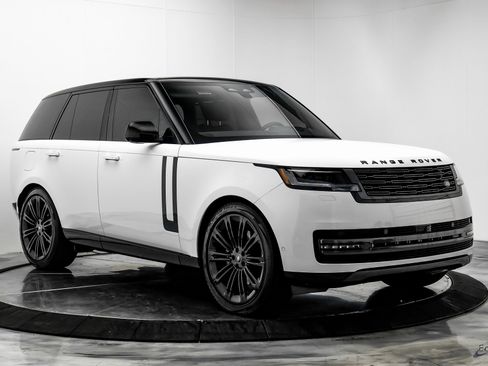 Used 2024 Land Rover Range Rover SE image 18