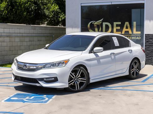 Used 2016 Honda Accord Sport image 6