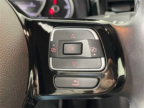 Used 2018 Volkswagen Beetle 2.0T S image 11