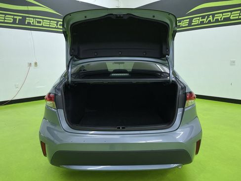 Used 2021 Toyota Corolla LE image 9