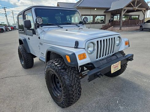 Used 2005 Jeep Wrangler X w/ Tire & Wheel Group (Ecco) AWD/4WD image 11
