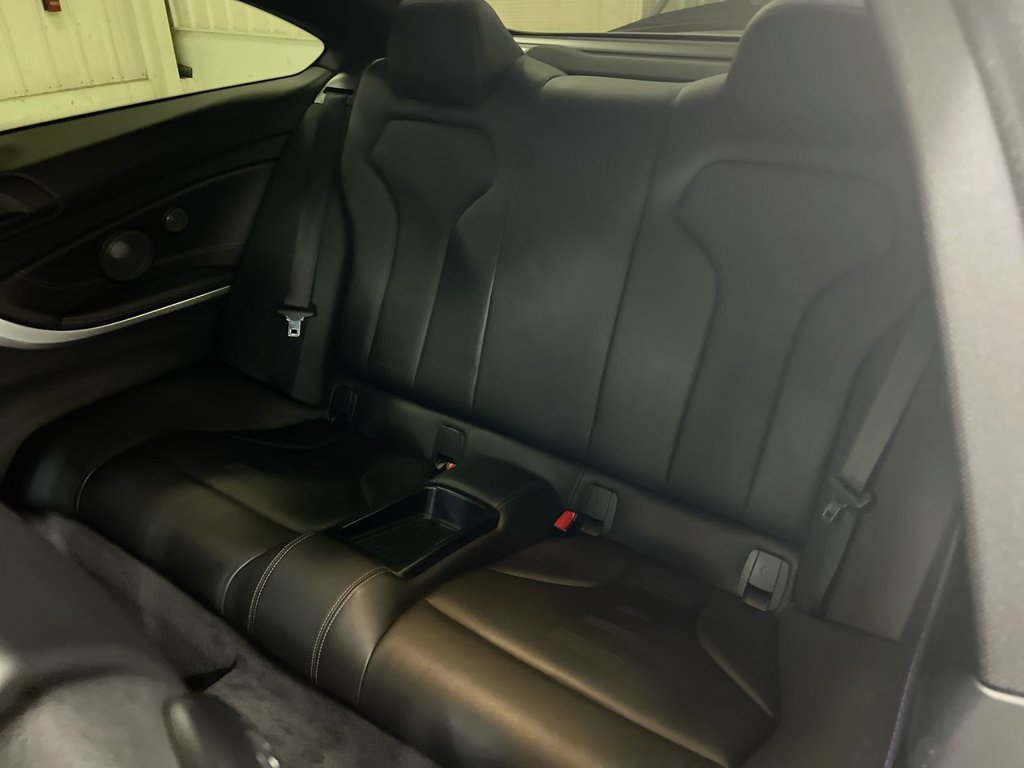 Used 2017 BMW M4 Coupe RWD image 24