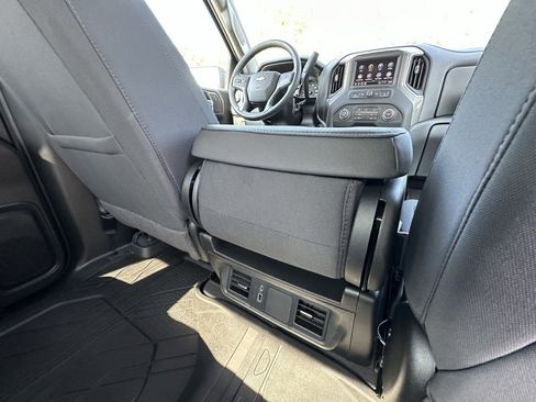 New 2025 Chevrolet Silverado 1500 Custom image 20