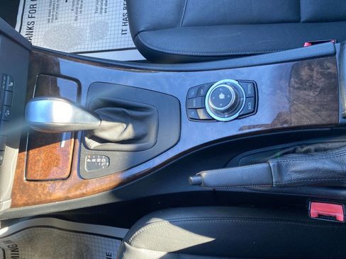 Used 2009 BMW 328i xDrive Sedan image 16