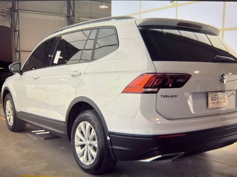 Used 2018 Volkswagen Tiguan S image 8