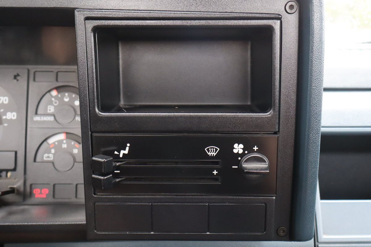 Used 1988 Chevrolet Silverado 2500 4x4 Regular Cab image 27