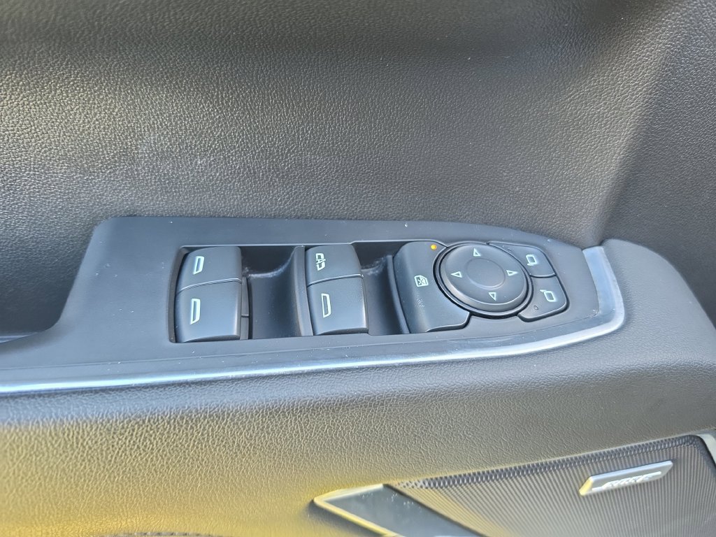 Used 2023 Chevrolet Silverado 1500 RST AWD/4WD image 18