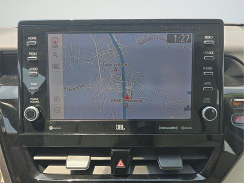 Used 2022 Toyota Camry XLE FWD image 13