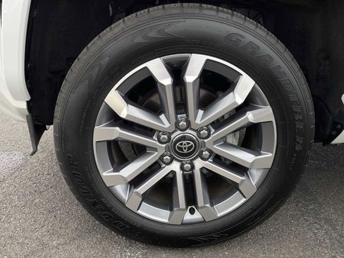 Used 2025 Toyota 4Runner Limited RWD image 19