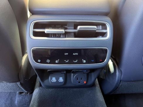 Used 2026 Genesis GV70 3.5T Sport Prestige image 15