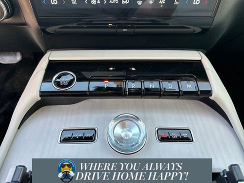 New 2026 Lincoln Navigator Premiere image 16