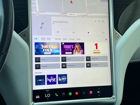 Used 2016 Tesla Model X P90D image 20