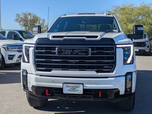 Used 2024 GMC Sierra 2500 AT4 w/ AT4 Premium Plus Package image 8