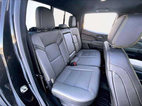 Used 2025 Chevrolet Colorado ZR2 w/ ZR2 Bison Edition image 28