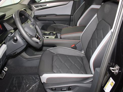 New 2026 Volkswagen Atlas Peak Edition AWD/4WD image 5