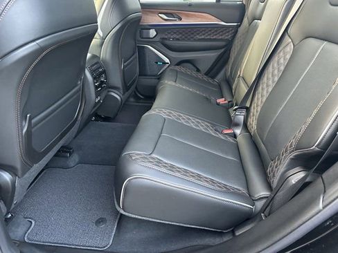 New 2025 Jeep Grand Cherokee Summit image 19