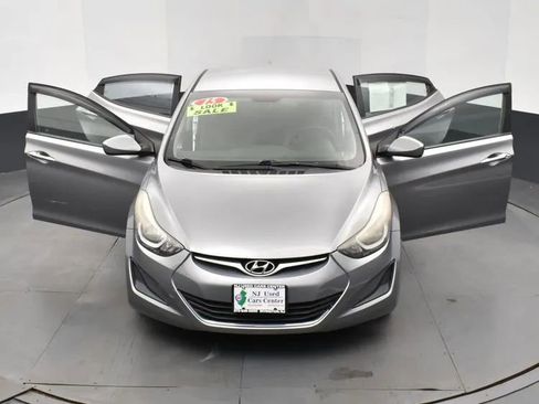 Used 2015 Hyundai Elantra SE image 10