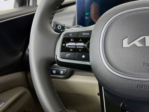 New 2026 Kia Carnival LXS FWD image 15