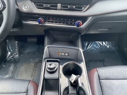 Used 2025 Chevrolet Equinox RS w/ Safety and Technology Package image 24