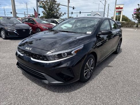 Used 2024 Kia Forte LXS FWD image 8