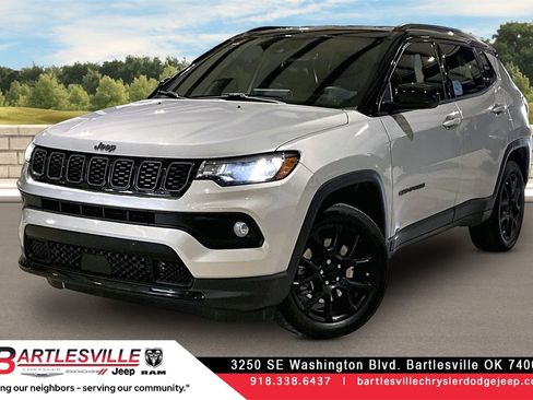 Used 2024 Jeep Compass Latitude w/ Altitude Special Edition image 1