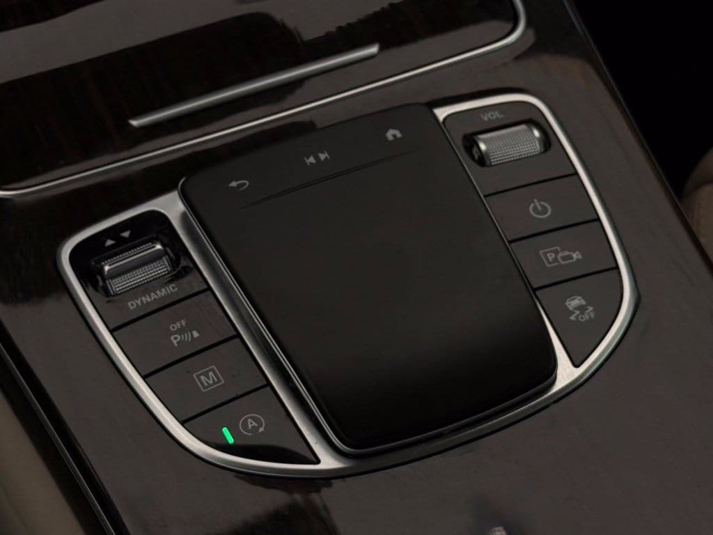 Used 2022 Mercedes-Benz GLC 300 w/ Premium Package Lite image 17
