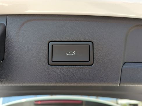 New 2026 Volkswagen Atlas SE image 17