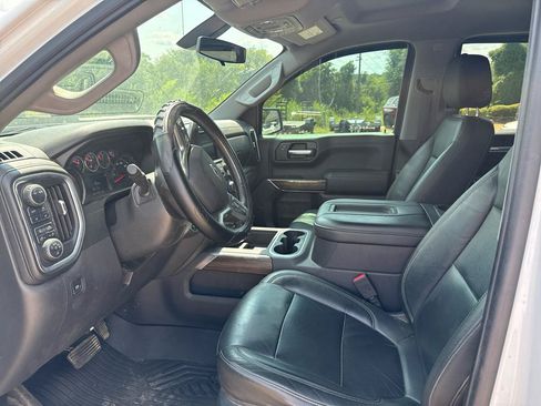 Used 2020 Chevrolet Silverado 1500 LT Trail Boss AWD/4WD image 13
