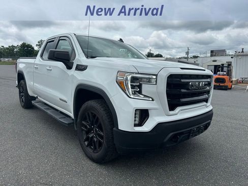 Used 2021 GMC Sierra 1500 Elevation w/ LPO, Elevation Black Package AWD/4WD image 2