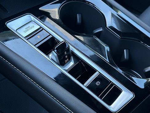 New 2026 Volkswagen Atlas Cross Sport SE image 19