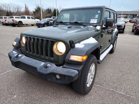 Used 2022 Jeep Wrangler Unlimited Sport image 3