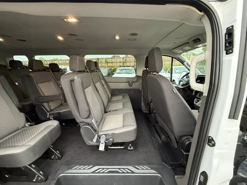Used 2024 Ford Transit 350 XLT RWD image 37