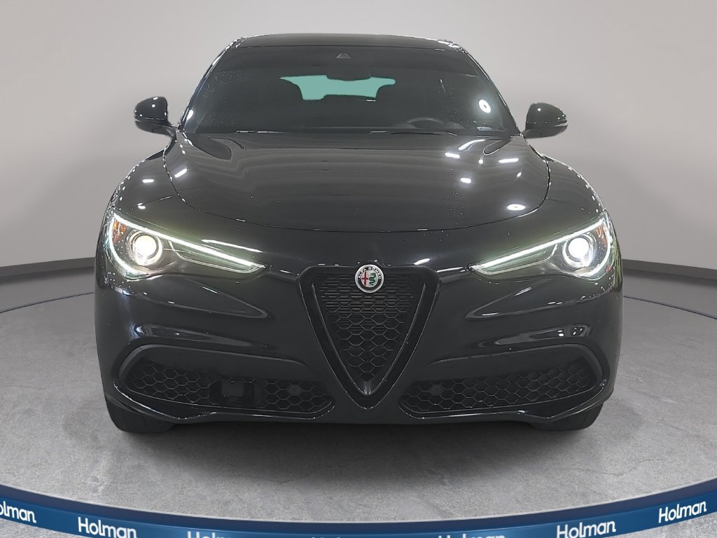 Used 2023 Alfa Romeo Stelvio Sprint RWD image 3