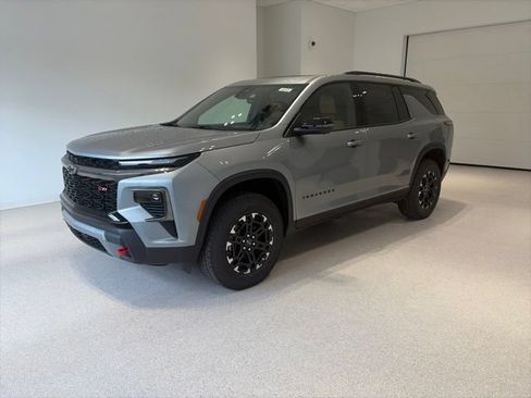 New 2027 Chevrolet Traverse Z71 w/ Driver Confidence Package AWD/4WD image 3