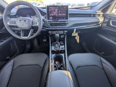 New 2026 Jeep Compass Latitude w/ Sun and Sound Group AWD/4WD image 13