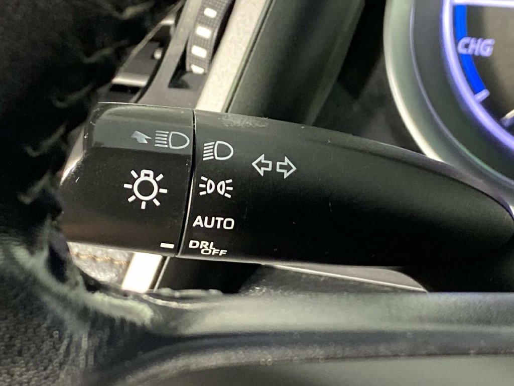 Used 2018 Toyota Camry XLE FWD image 18