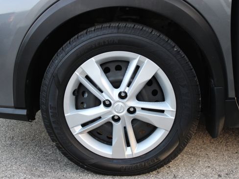 Used 2021 Nissan Kicks S image 29