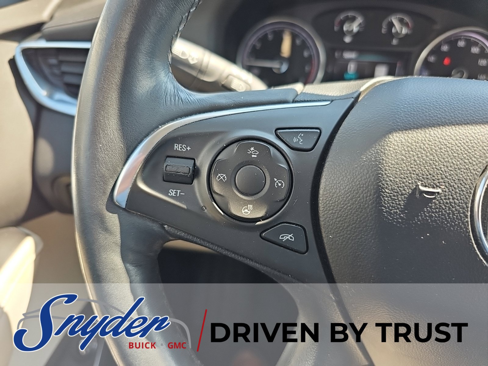 Used 2018 Buick Enclave Premium FWD image 17