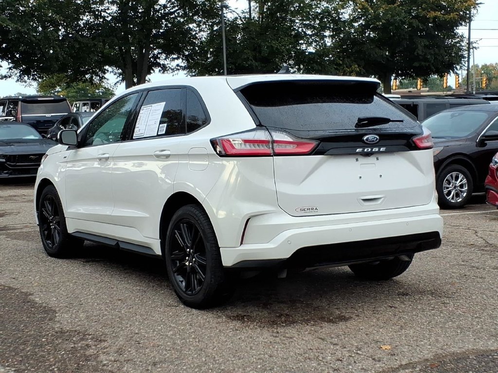Used 2024 Ford Edge SEL AWD/4WD image 3