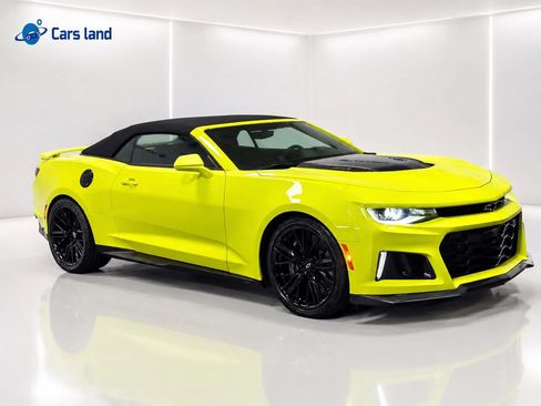 Used 2020 Chevrolet Camaro ZL1 RWD image 2