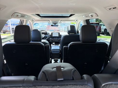 Used 2023 Nissan Pathfinder SL w/ SL Premium Package AWD/4WD image 43