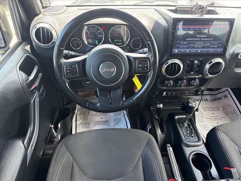 Used 2017 Jeep Wrangler Unlimited Sahara w/ Dual Top Group AWD/4WD image 6