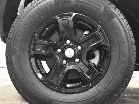 Used 2020 Jeep Wrangler Unlimited Sport S image 28