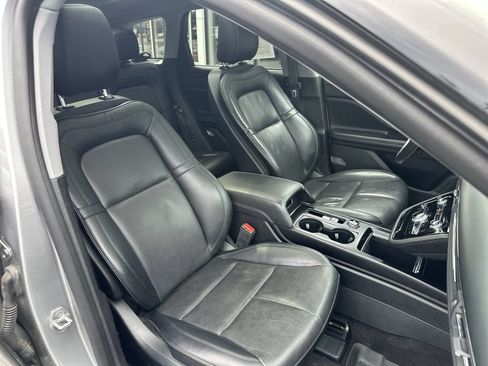 Used 2022 Lincoln Corsair AWD w/ Premium Package image 27