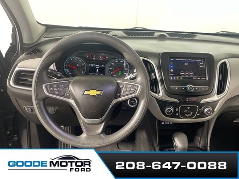 Used 2022 Chevrolet Equinox LS AWD/4WD image 12