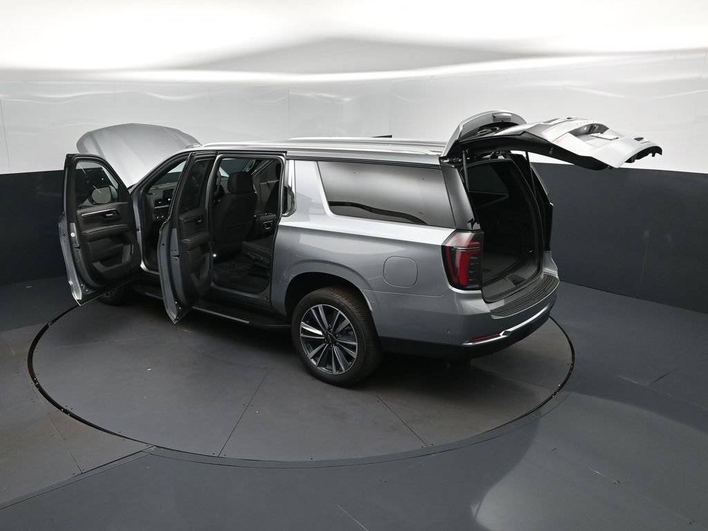 New 2026 Chevrolet Suburban LS RWD image 2