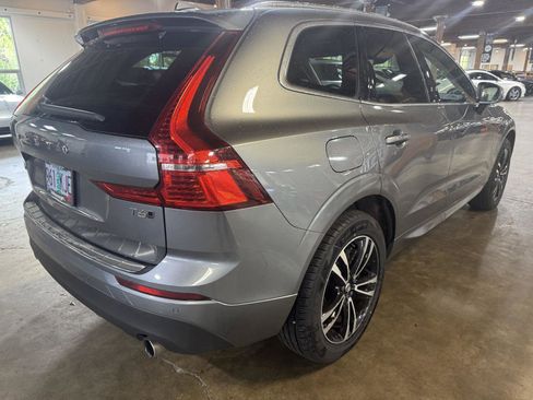 Used 2020 Volvo XC60 T6 Momentum image 3