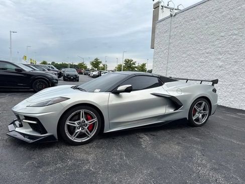 Used 2021 Chevrolet Corvette Stingray Preferred Conv w/ Z51 Performance Package RWD image 3
