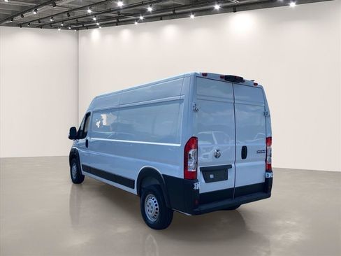 Used 2026 RAM ProMaster 2500 w/ Convenience Group FWD image 5